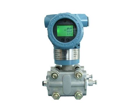 Differential pressure transmitter